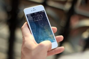 交通事故の保険会社への電話での言い方は？