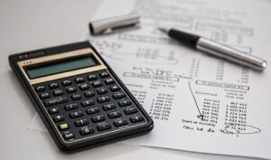交通事故の示談金には税金がかかるのか？